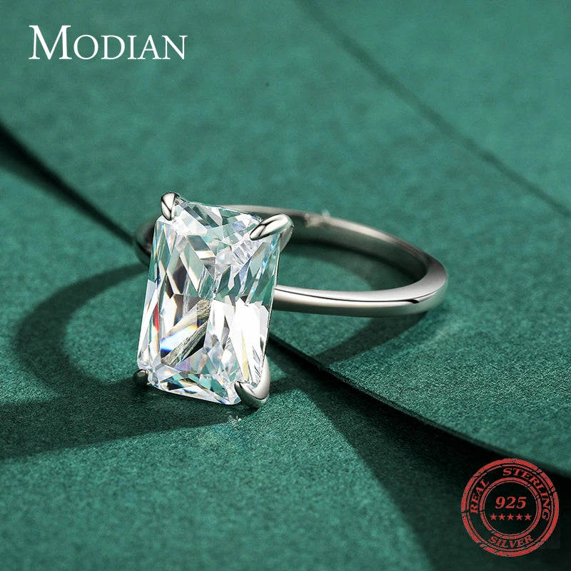 Rectangular Cut Zirconia Ring made of 925 Sterling Silver