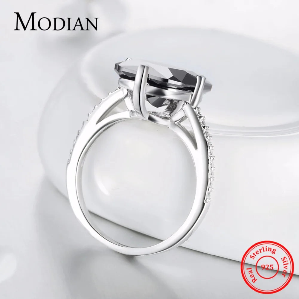 925 Sterling Silver Ring with Black Stone