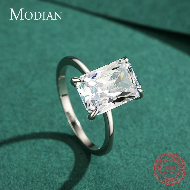 Rectangular Cut Zirconia Ring made of 925 Sterling Silver