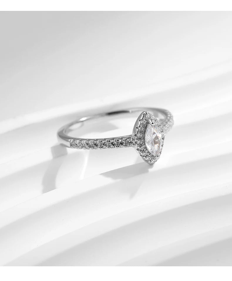 Marquise Cut - Exquisite - 925 Sterling Silver Cubic Zirconia Ring