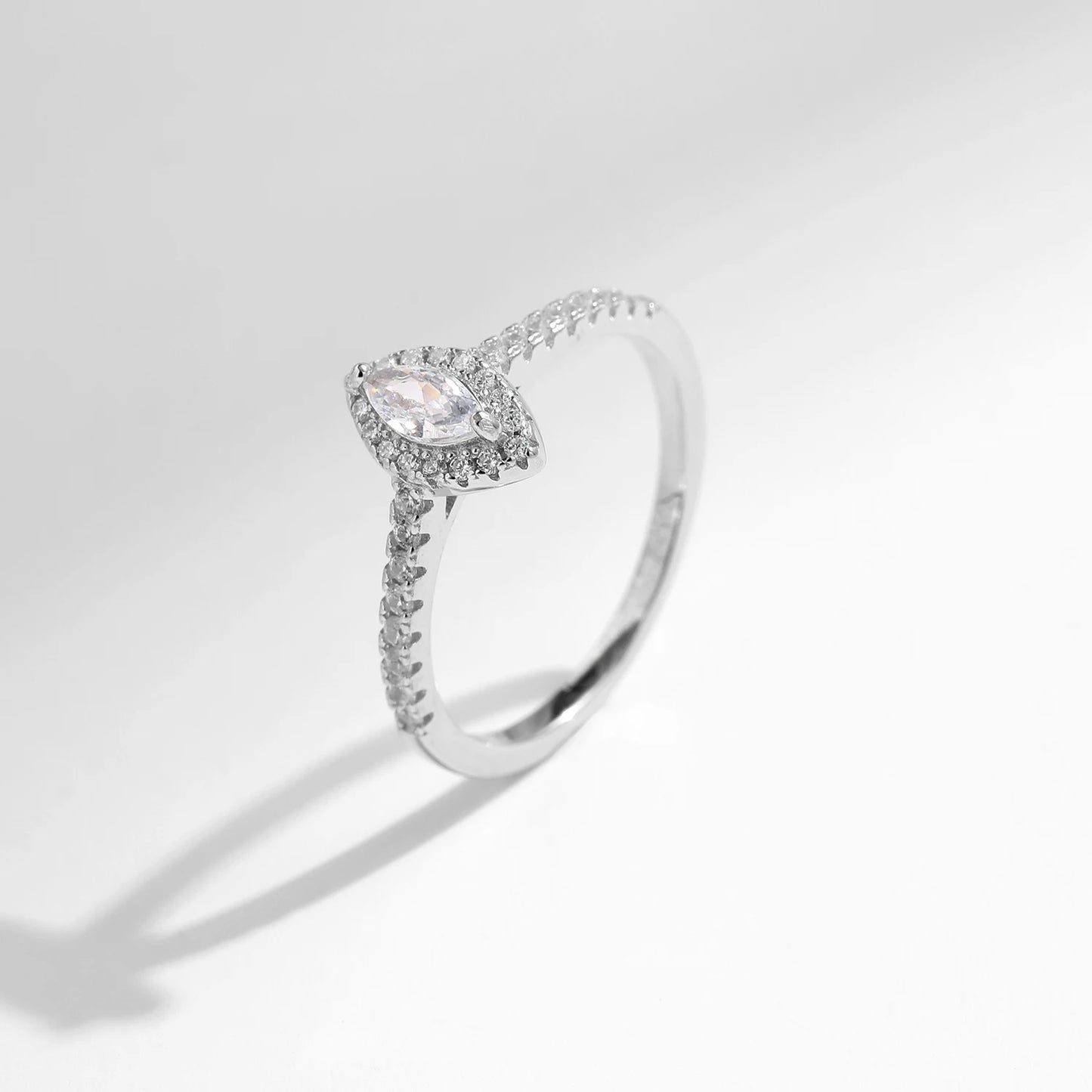 Marquise Cut - Exquisite - 925 Sterling Silver Cubic Zirconia Ring