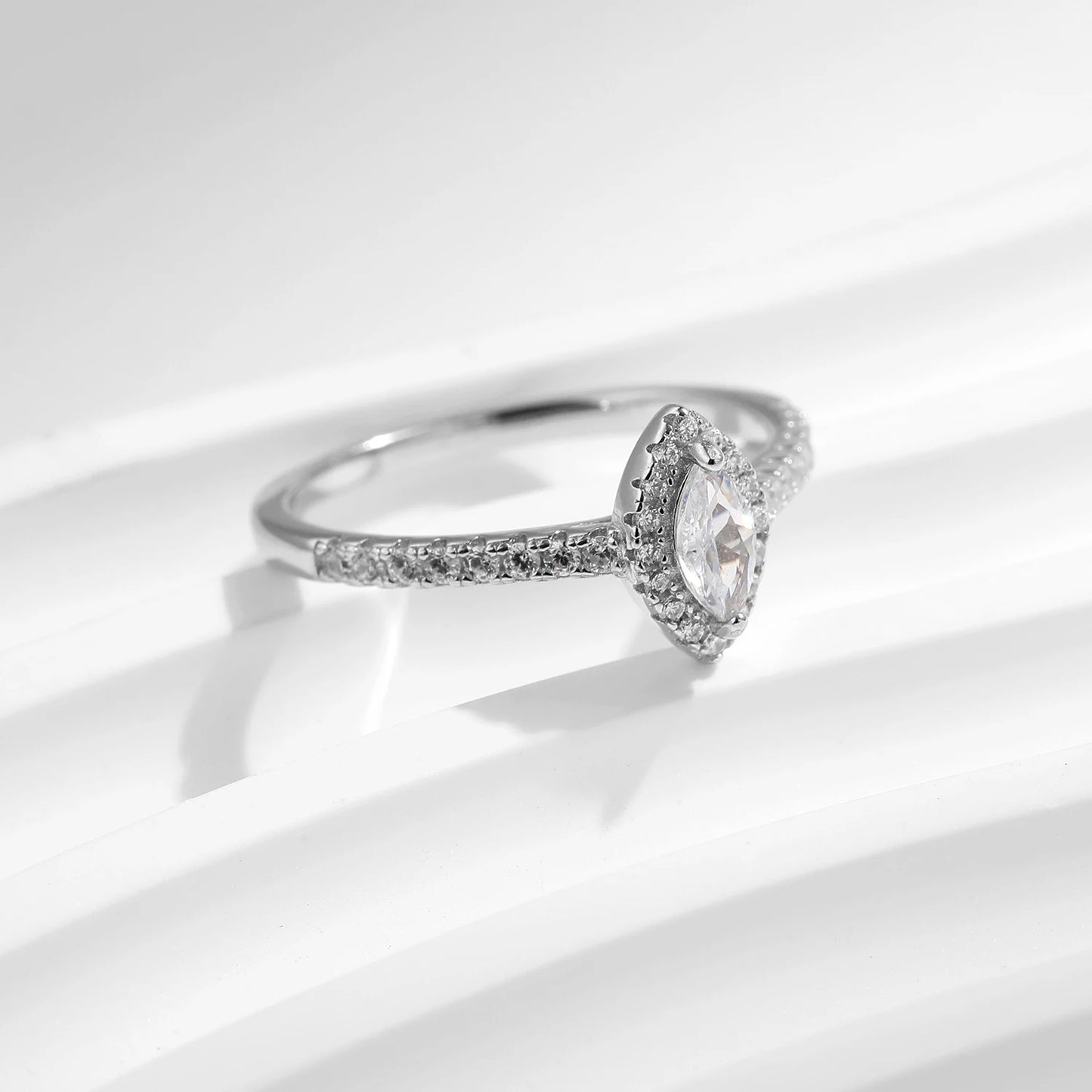 Marquise Cut - Exquisite - 925 Sterling Silver Cubic Zirconia Ring