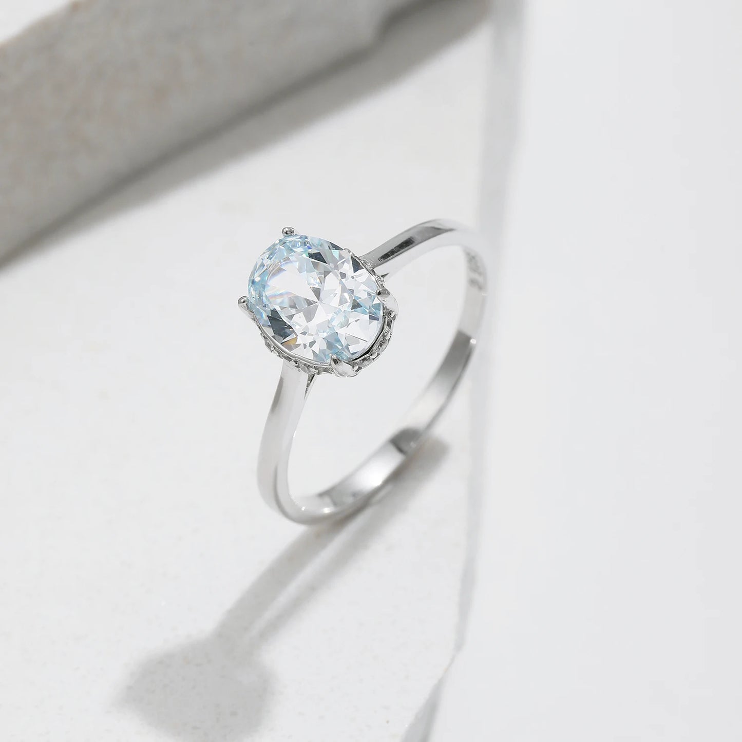 925 Sterling Silber - Ozenblau Zirkonia Ring